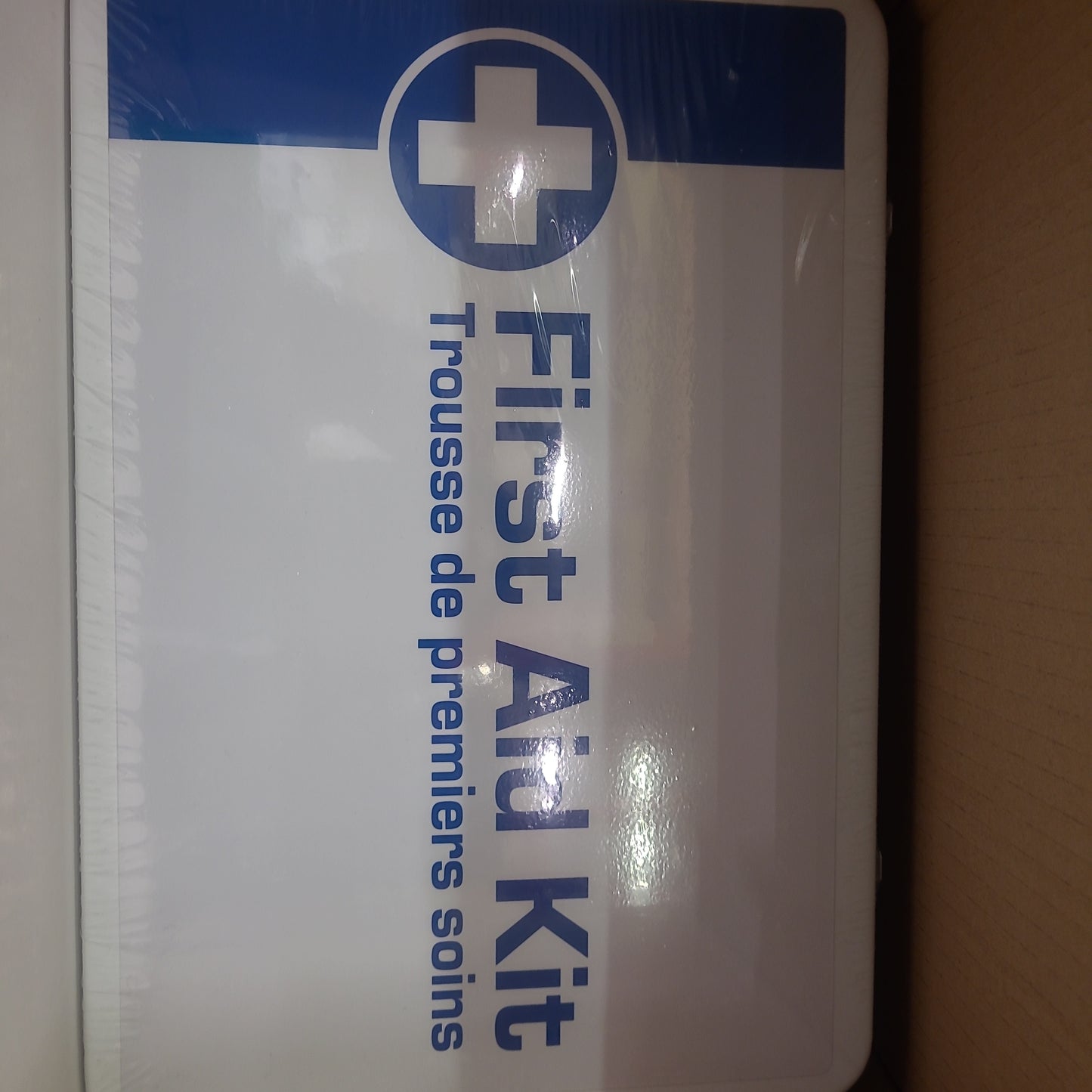 METAL DELUXE FIRST AID KIT ONTARIO LEVEL 1 M36